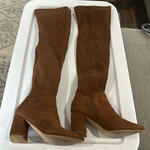 Steve Madden Faux Suede boots size 5